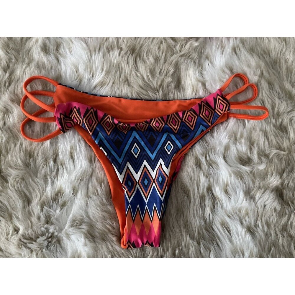 NWOT Vibrant Red & Blue Western Style Print Bikini‎ Bottom M